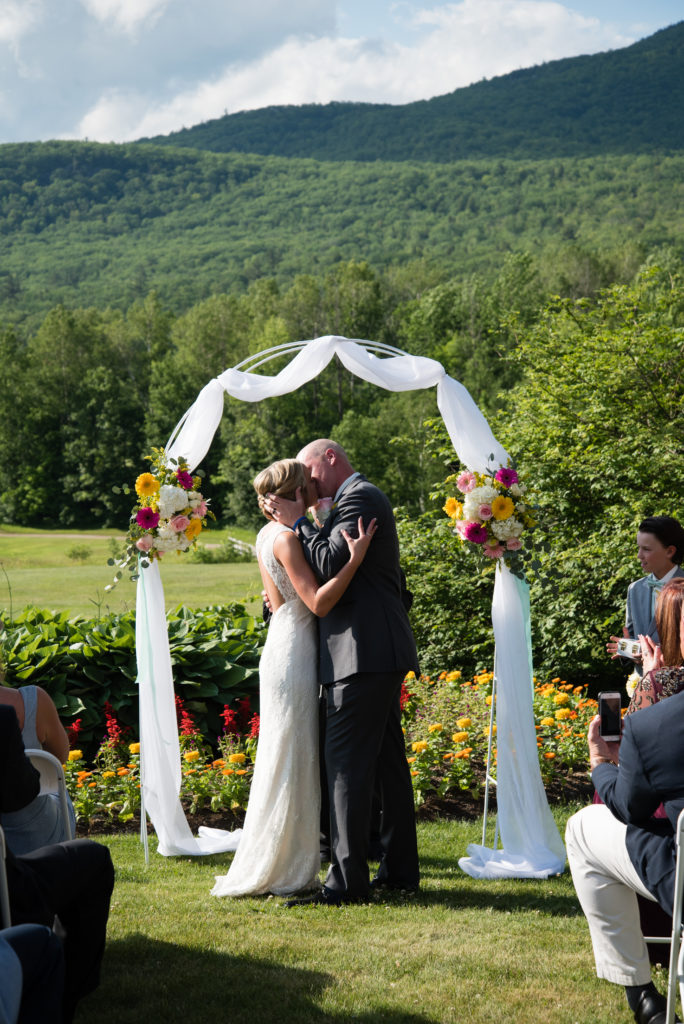 First kiss during the ceremony