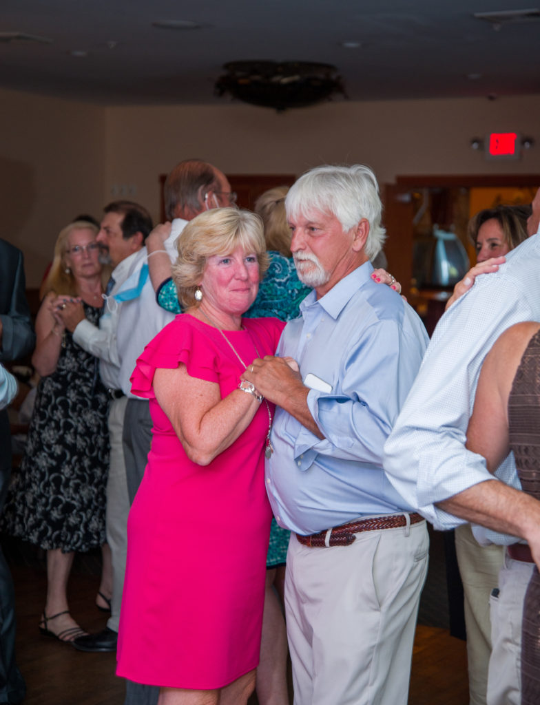 guests dancing at Woodstock Inn Brewery Wedding