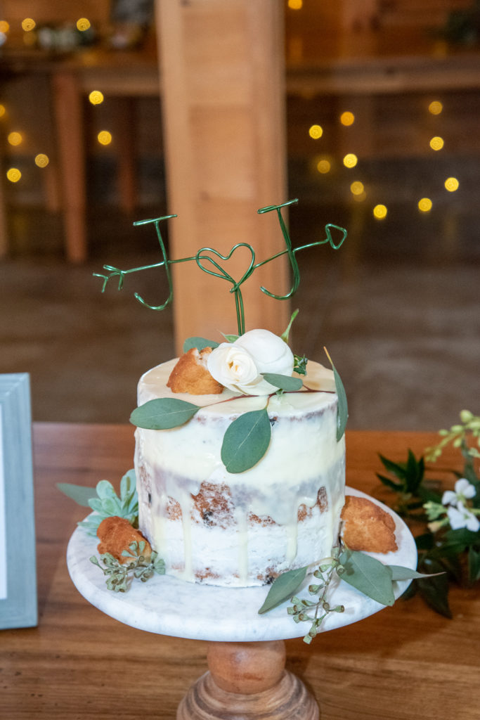 wedding cake in a rustic elegant reception